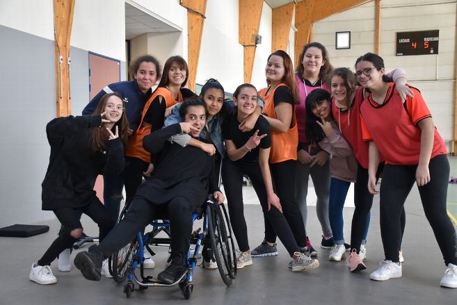 lecho_fr's tweet image. Les élèves du lycée Fulbert de Chartres sensibilisés au handicap. lechorepublicain.fr/chartres-28000…