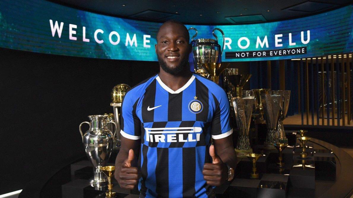 RaulSZN's tweet photo. Je vois ya un débat qui vous tiraille beaucoup alors réglons ça, le meilleur attaquant ? :

🔁 R9 

❤️ Lukaku 

(@diaby_se) https://t.co/RNVASbiCxu