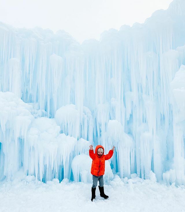 “She’s tewt😮” Raleigh whispered to himself the first time we watched Frozen. Elsa is for sure his first crush. 😆 He is having a major Frozen moment, which I am embracing, thinking I’d miss out on all the princess obsessions with 4 boys!! <a href="/icecastles_/">baltra</a> didn’t disappoint, and h…