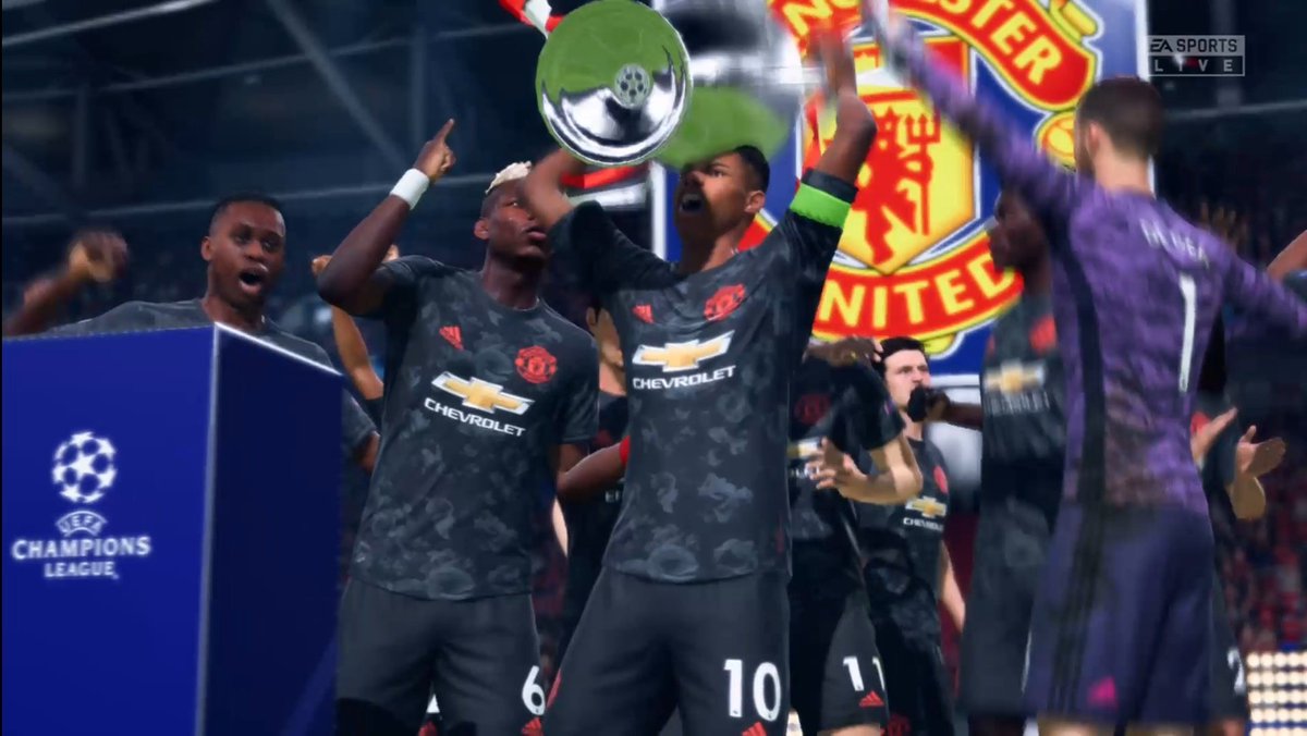 ManUnitedBits's tweet photo. Parabéns à nós amigos, torcedores e jogadores, que a Europa é nossa esse ano! 🥳🥳

Parabéns ao @LFCBitverse também pelo belo jogo.

We're The Champion Tonight, baby https://t.co/zSe5GOxmEy