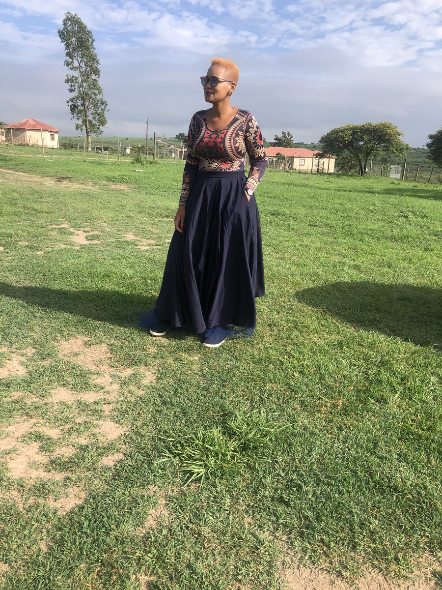 siyaloyilane's tweet photo. As we laid my uncle to rest today #RIPDivas #familyaboveall https://t.co/0eNU4ugJtB