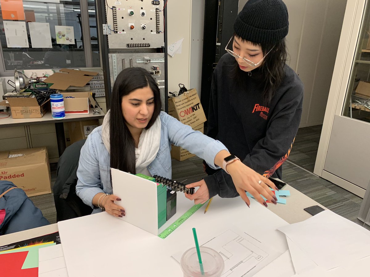 Oaktobotics's tweet photo. Saturday meeting! Electrical team is planing out the boxes! #fun #electricalengineering #nasa #lunabotics2020 https://t.co/Az074gLb4p