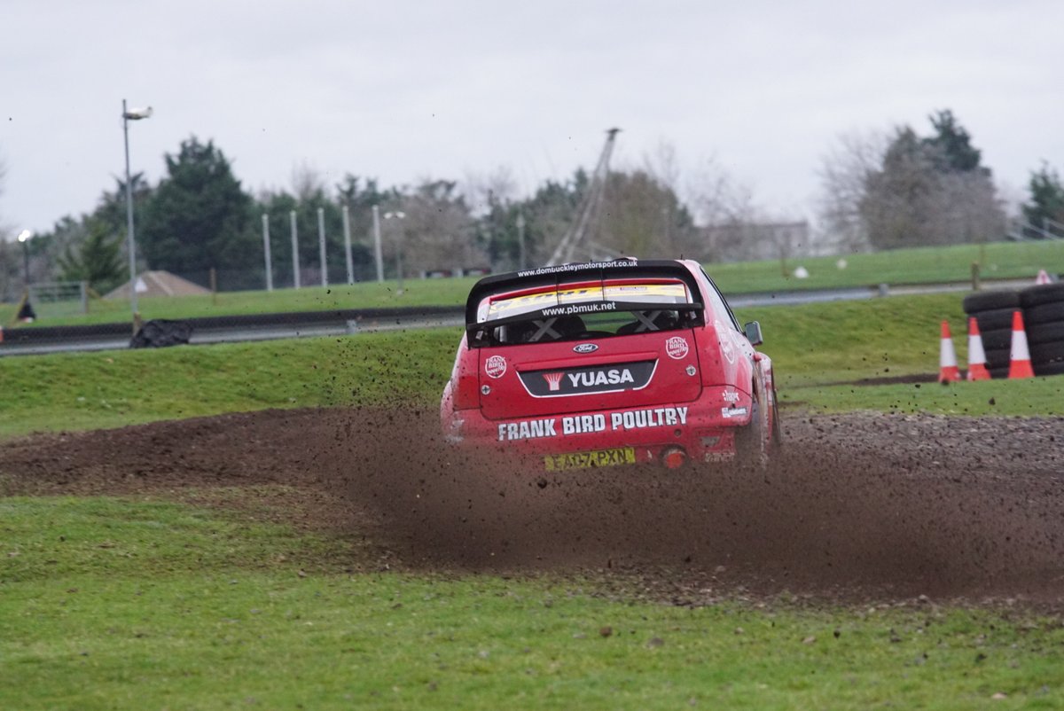 High Fives For Frank At Snetterton 

cartersport.com/high-fives-for…