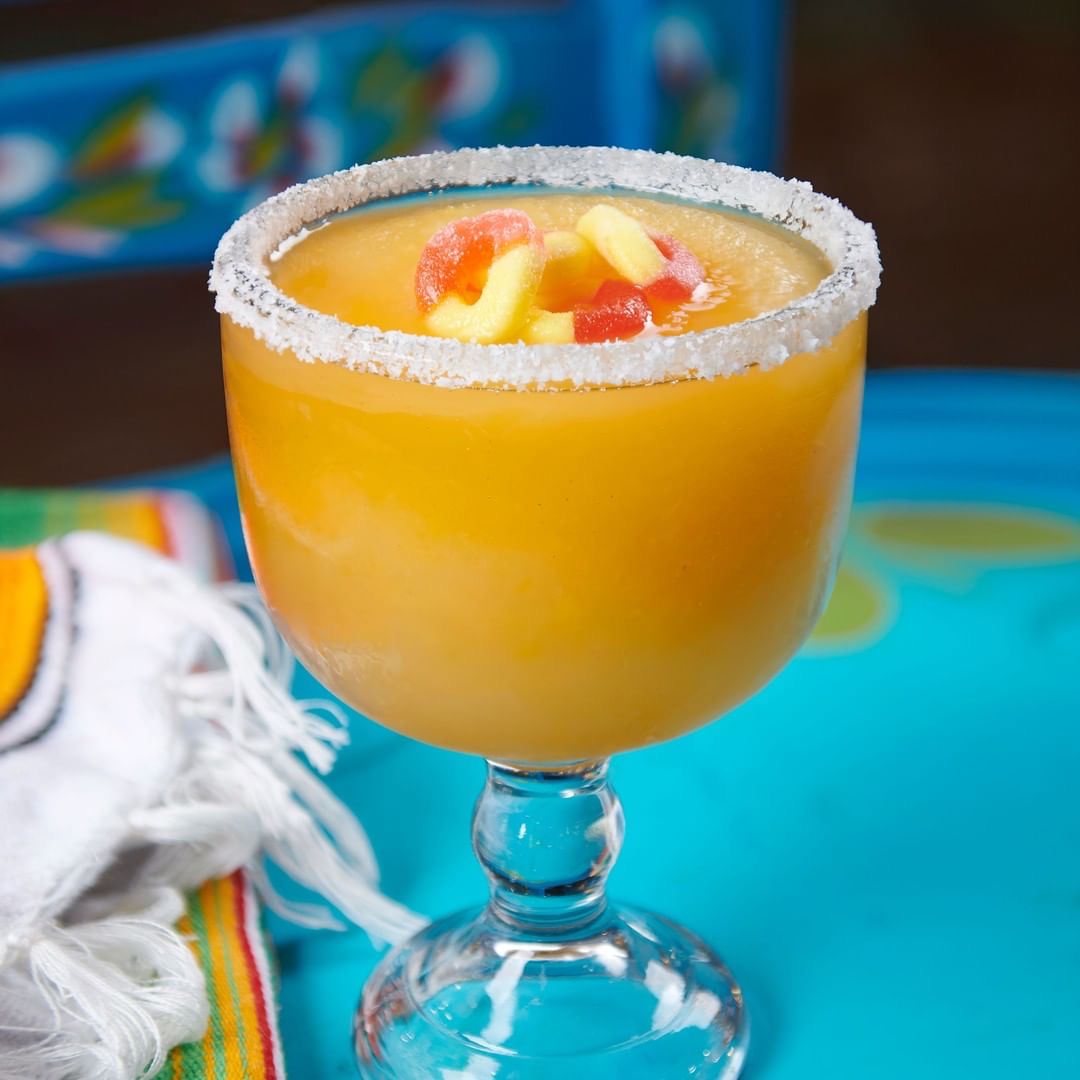 Ever Grabbed A Peach Like This?🍑🍑🍑|Via: <a href="/ritasontheriver/">Rita's on the River</a> - Tex Mex Restaurant - San Antonio, TX #texasblends #premiumfruitmix #itsinthemix #realfruit #drinkmix #NOTPREMIX #ritasontheriver #daiquiri #margarita #frozendrinks #drinks #sanantonio #texas