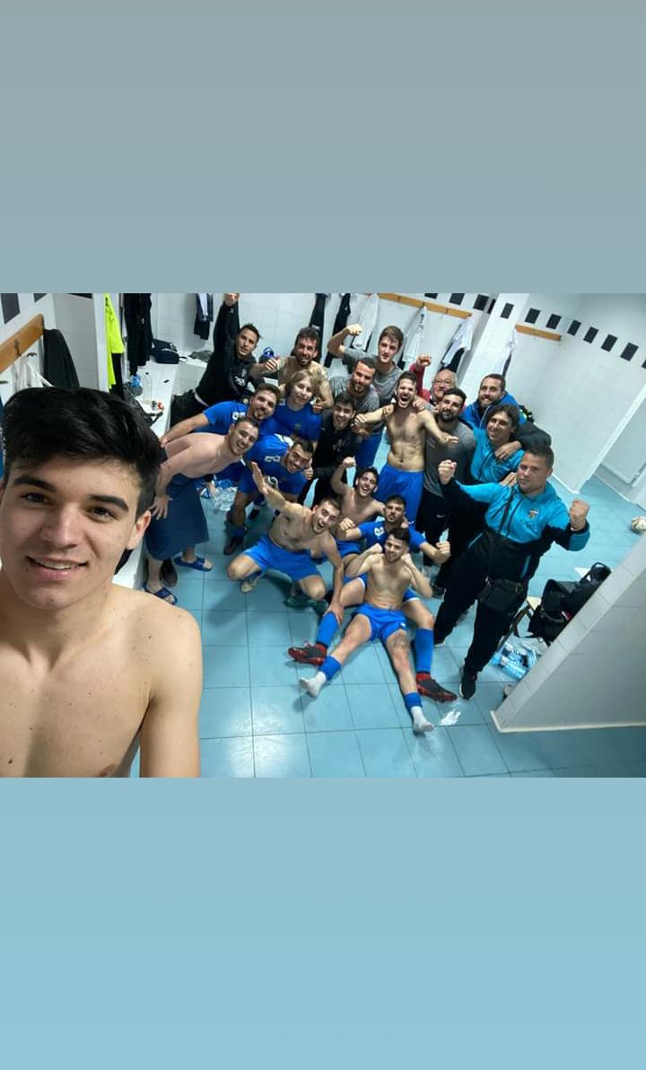 Cristian_AA81's tweet image. Final

@UDCarcaixent B 1 &amp;amp; @CastellonenseB 2 

⚽ Germán Amoros
⚽ Toni Martínez

@CastellonenseUD @AmuntUDC @ArbitrosAficion @ElMinuter @golsmediasports @futgol1920 @RegionalVivela @FtbolRegional1 @JosemiJose6 

#udBsomtots
#lomillorestapervindre
#pasetapaset

⚪⚫⚪⚫⚪⚫⚪⚫