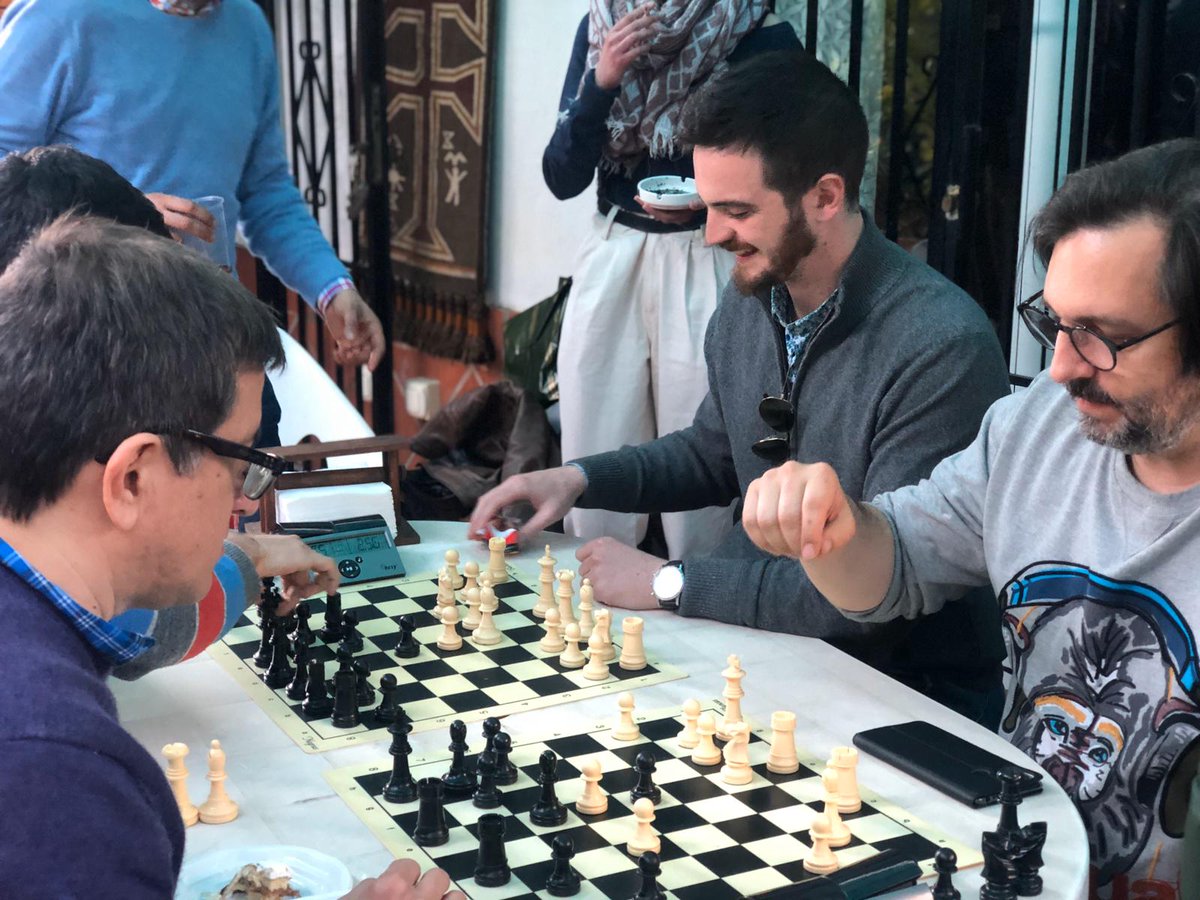 Luis Fernández Siles on X: Gracias @illescasmiguel por ese buen rato de  ajedrez que compartimos ayer. Gracias a @chessolja y toda tu bonita familia  y amigos por la complicidad para darte alguna