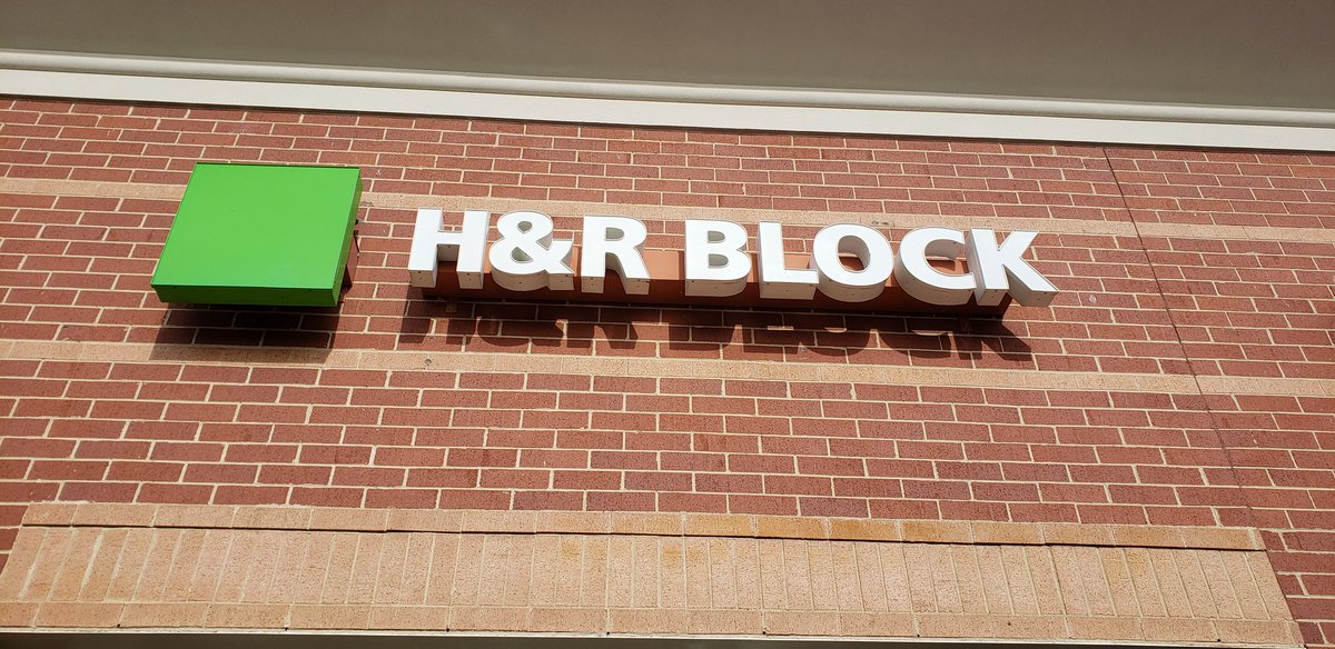 PORTABLES_STAF's tweet photo. Hanging out with our local H&R BLOCK in Stafford for our TAX EVENT!!!
@LoganEaves2 @elthonmunoz @relayrichard @JakeAraghi @ATTPortablesEVD https://t.co/8EIs9QgBhZ