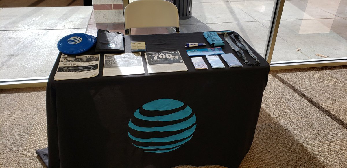 PORTABLES_STAF's tweet photo. Hanging out with our local H&R BLOCK in Stafford for our TAX EVENT!!!
@LoganEaves2 @elthonmunoz @relayrichard @JakeAraghi @ATTPortablesEVD https://t.co/8EIs9QgBhZ