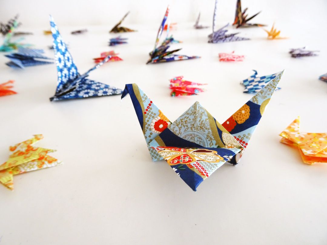 YincoCreation's tweet photo. Rien de tel que la confection de petites grues en origami pour se détendre :)
-
#origami #papercrane #gruejaponaise #papercraft #papierreve #paperart #chyiogami #washipaper #grueenpapier #diy #faitmain #detente #pliage #washi https://t.co/Zt4tZjQ0O6