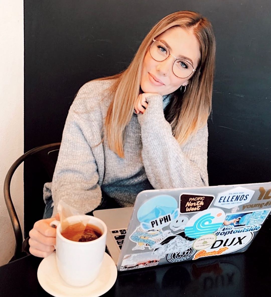 TODAY is the day‼️ Make sure all of your Pi Beta Phi scholarship application materials are submitted by 11:59 p.m. PST. Complete your application at the 🔗 in bio!
📸: <a href="/UOpibetaphi/">Pi Beta Phi</a>