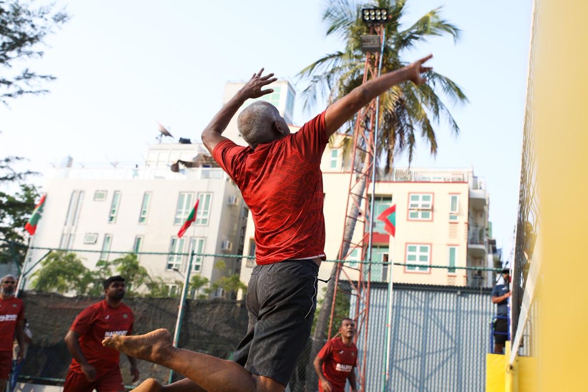 AhmedMahloof's tweet photo. Thank you HEP @ibusolih and President @MohamedNasheed for being part of the official opening of the first ever International Beach Volley Training Facility in Maldives. Shows the commitment to promote and develop sports in Maldives. Thank you VAM and Volleyball veterans.🏐🇲🇻 https://t.co/RgKqz5btYS