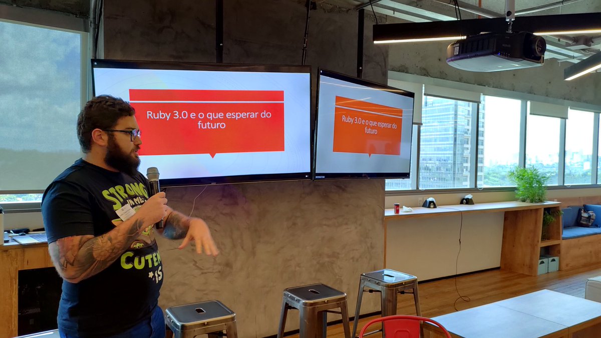guru_sp's tweet photo. Para finalizar o dia teremos o "Fishbowl: Ruby 3.0 e o que esperar do futuro" iniciado pelo @JCSerraCampos #gurusp #ruby #fishbowl #meetup https://t.co/YVdEn6Ch0K