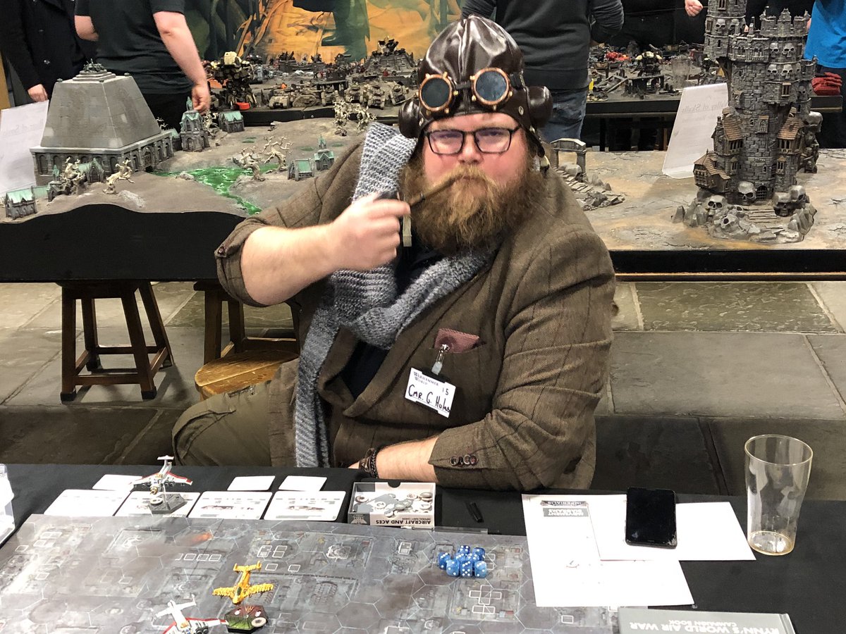 Stevewren's tweet image. Getting into character at #warhammerworld #flashheart