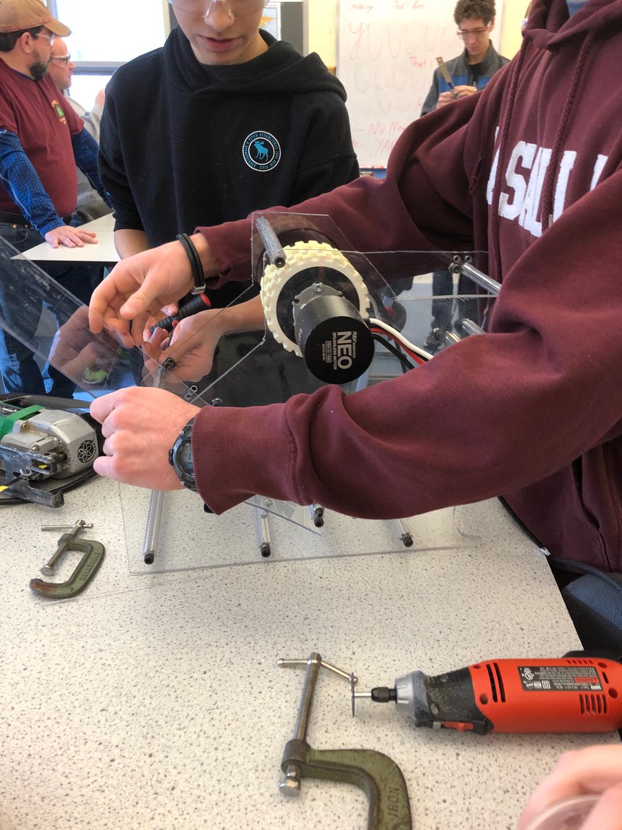 RamBotsLSA's tweet image. Still working on a Saturday!! 🤖😁