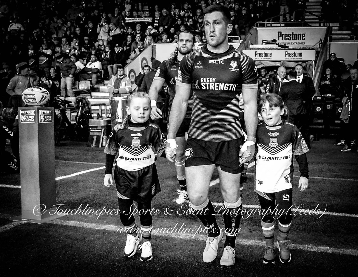 Touchlinepics's tweet photo. A few more action pictures from @TOwolfpack @SuperLeague fixture against @WiganWarriorsRL #RugbyLeague #torontowolfpack #wolfpacksnapper #Toronto #sportsphotography #rugbyphotos #wolfpack https://t.co/srRP2wRGeE