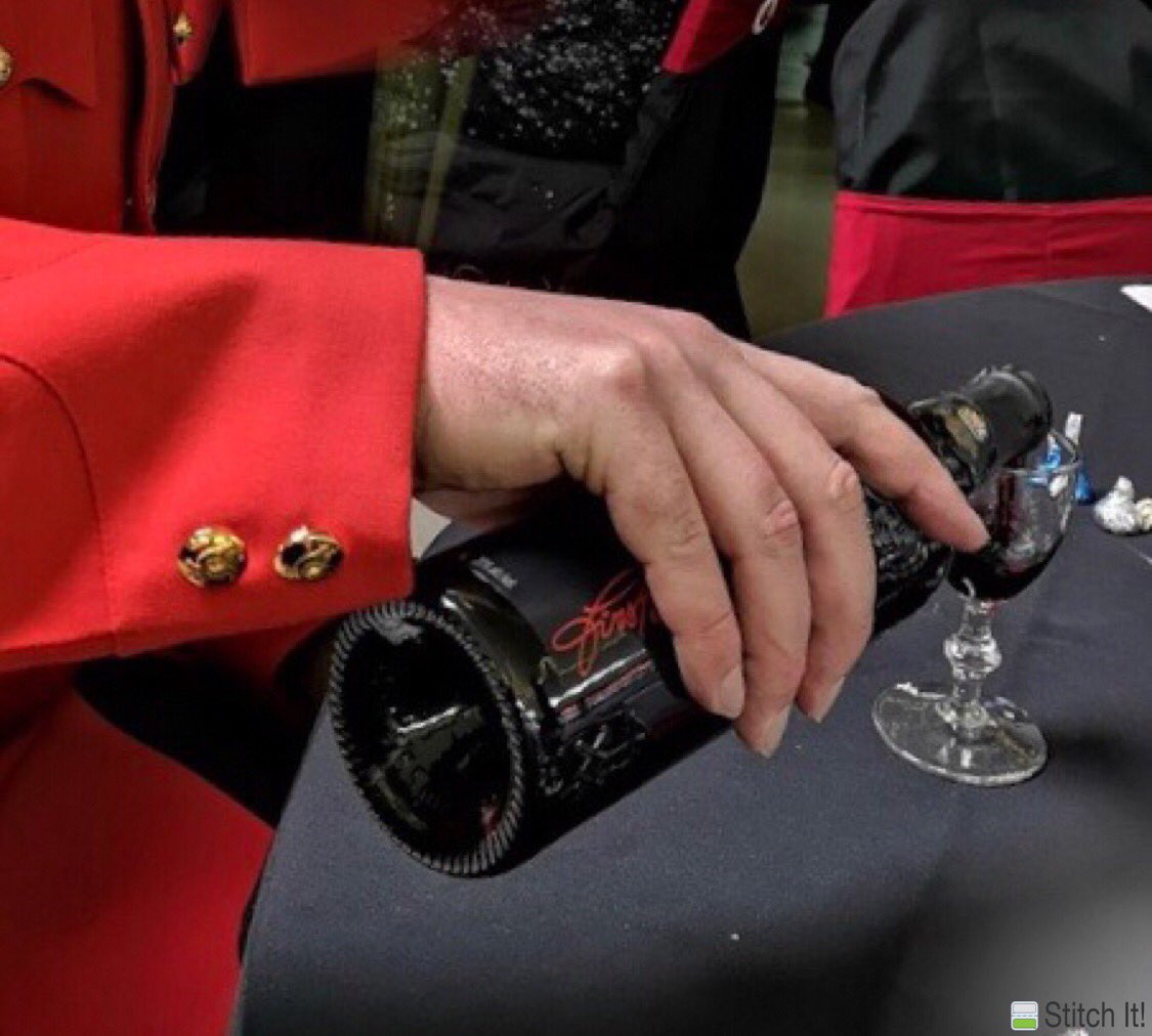 LFrostWrites's tweet photo. Last night I was honored to share in the traditions of an RCMP Regimental Ball where I learned the history of passing the port. @RCMPSK
#PassToTheLeft #DoNotTouchTheTable
#RCMP #Mounties https://t.co/ZeCNciLiIz