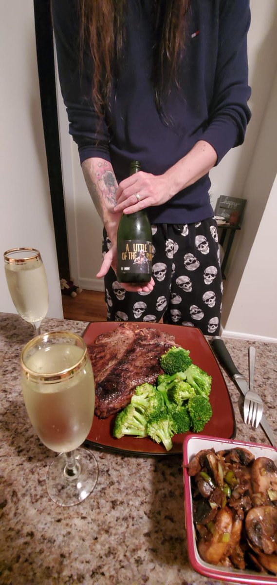 MrSay10's tweet photo. Celebrating a first Valentine's in our new apartment. Dope steaks from the best chef wife in existence!!!! And it's no celebration without #ALittleBitOfTheBubbly 

Thanks @IAmJericho 

#AEWDynamite #AEWonTNT #AEW #LeChampion https://t.co/HjaBYlssLL