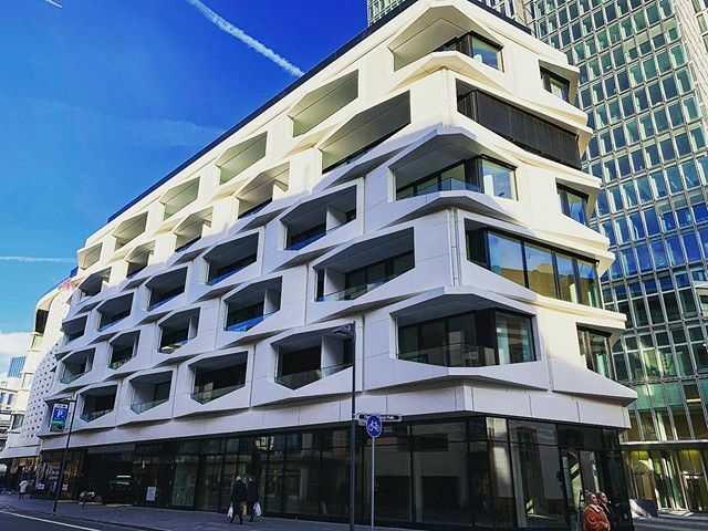 Art_urbex's tweet image. Modernist
#modernarchitecture #designarchitecture #jj_architecture #ig_architecture #ic_architecture 
#jj_juststructure #ptk_architecture #lookupotd #lookingup_architecture #love_architecture #architecturelovers #realestate #next_top_architects #architecture_greatshots #mod…