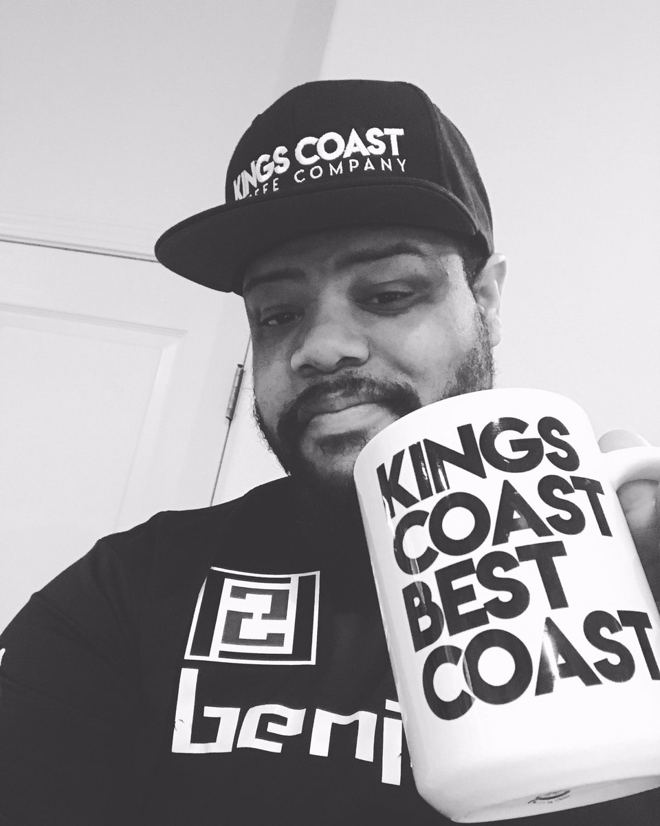 _benjoe02's tweet photo. @kingscoast starting the morning of right βοΈβοΈβοΈ #KingCoastBestCoast scientist tested benjoe02 approved ππ½ππ½ππ½ #DrNoDaysOff #Teambenjoe02 #ScienceItUp https://t.co/qIVNmdoOlC