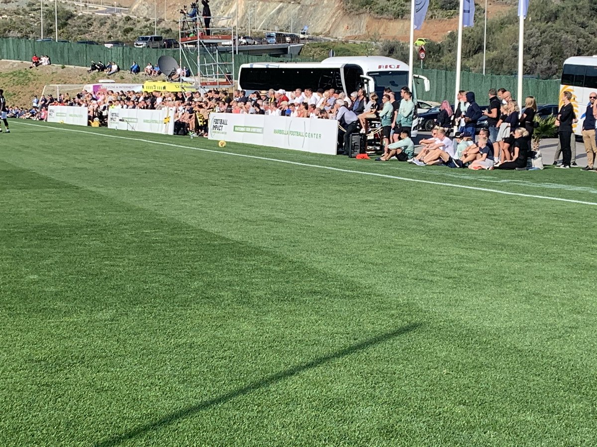 andrezeso's tweet photo. @FootballImpact1 300 peoples watching in La Quinta Football Pitches the match FC Rostov Vs. AIK https://t.co/u1amrEAPQn