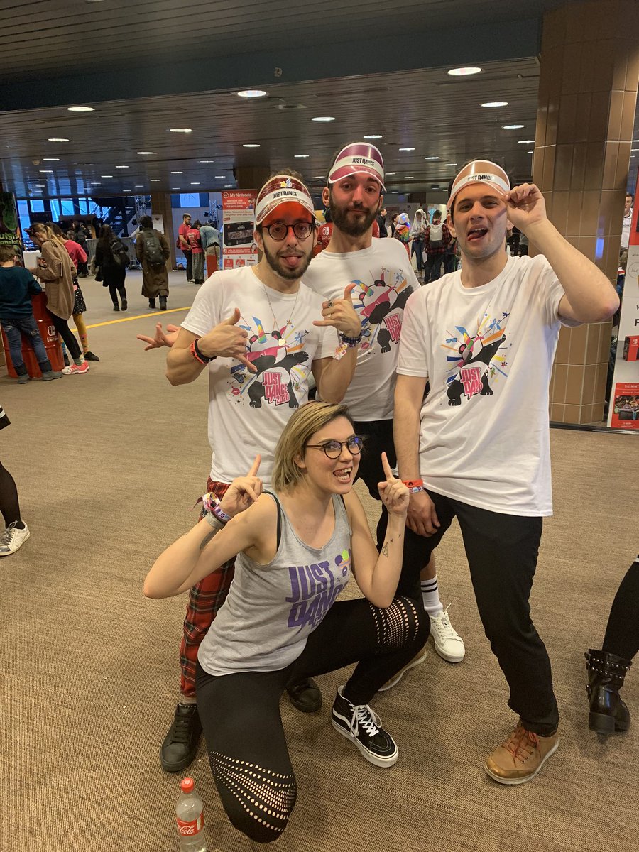 LittlePissenlit's tweet photo. Premier event suisse et évidement on y retrouve les copains suisse, la fine équipe 🔥 #JustDanceFamily #NintendoStaff #JapanImpact #JapanImpact2020 #Justdance #JustDance2020 #Ubisoft #UbisoftTeam https://t.co/I7aYfQlfwL