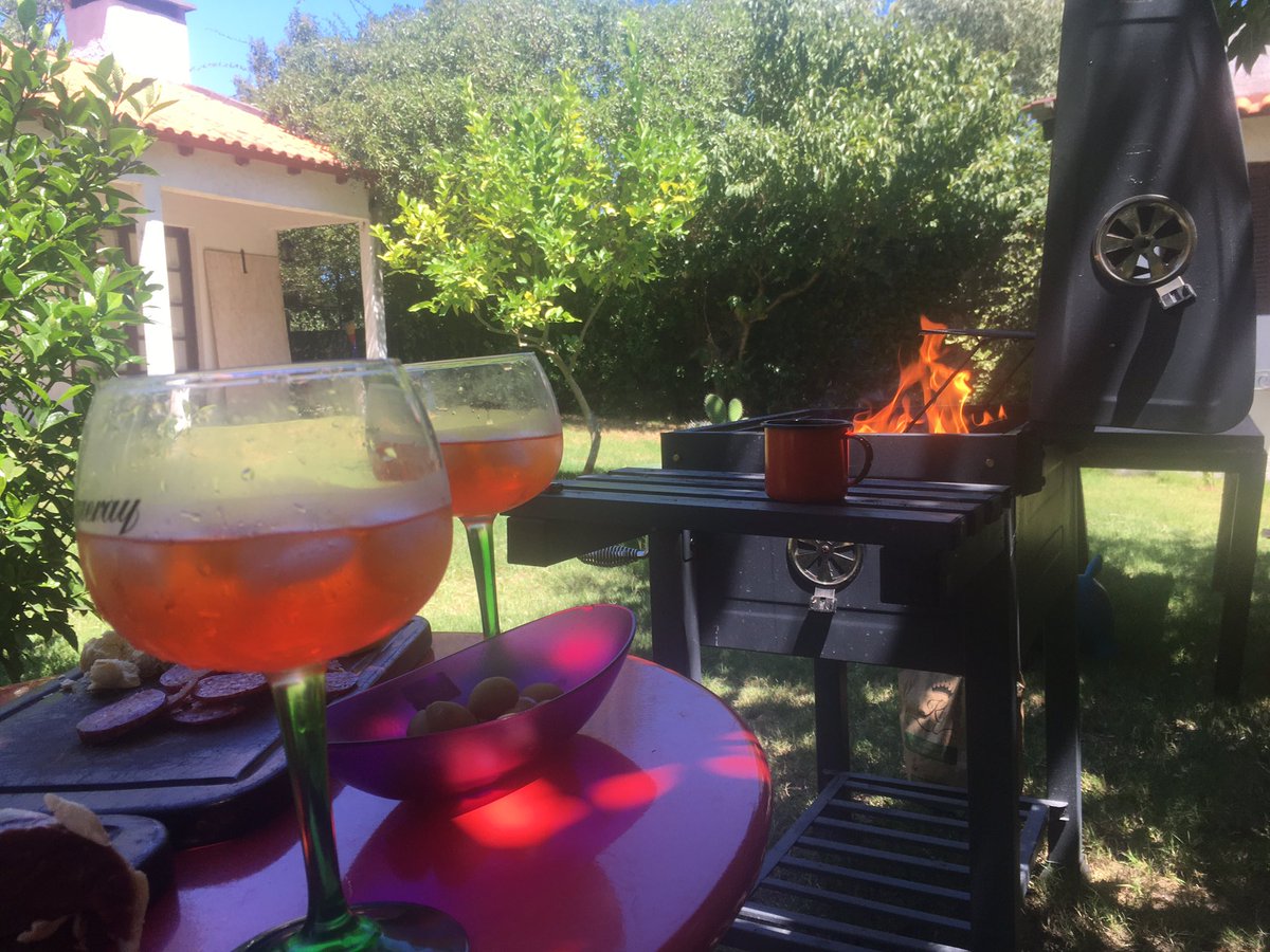 martinpardo77's tweet photo. No deje de votar relevante #compulsa ... Así los leo @Aperol_Spritz 🍹🙌👇🏻 https://t.co/Na4bCsdNMa