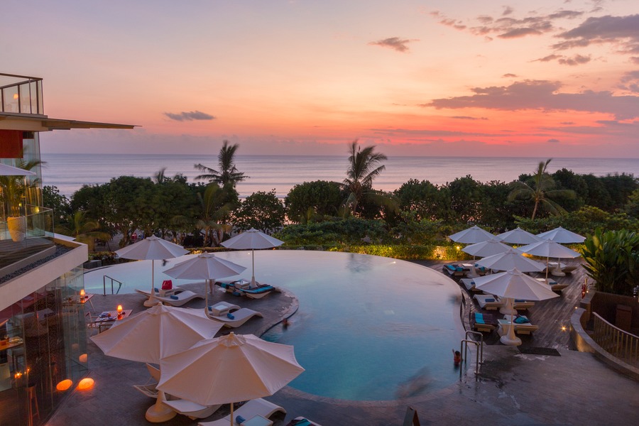 Yg mau cek paket honeymoon di Sheraton Bali Kuta bisa cek di sini ya:  https://www.marriott.com/hotels/hotel-deals/details/dpsks-sheraton-bali-kuta-resort/1336491Yaudah buruan siapin impian honeymoon sempurna seperti yg dibayangkan, hotel/akomodasi dg layanan bak Raja & Ratu sudah ada, tinggal pilih yang paling sesuai dg impian & dompet.