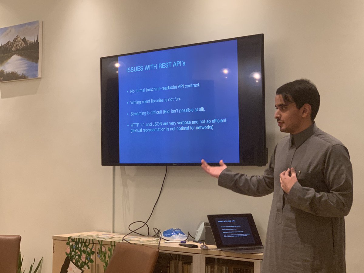 TechTalks_Saudi's tweet photo. يتحدث @yosif111 في لقاء TechPreviews عن gRPC في @6722space https://t.co/lWNKlIpyUe