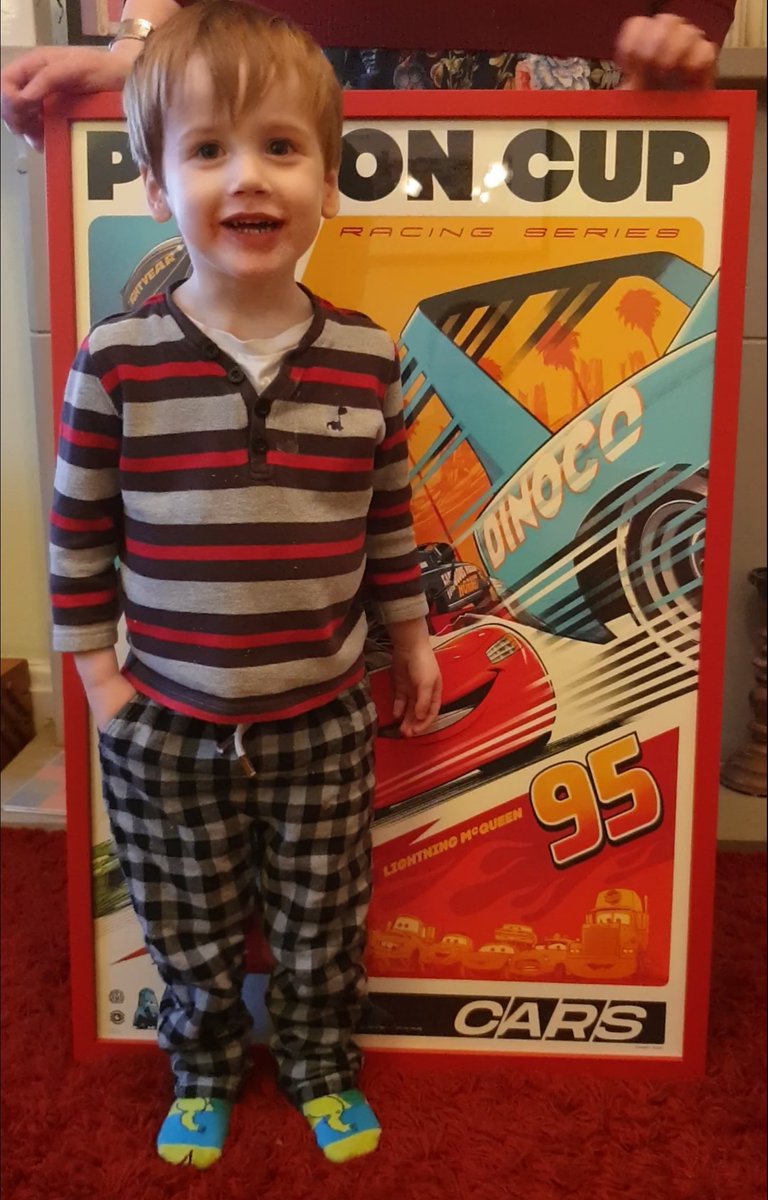 ChrisHodkinson's tweet photo. Major props to @jakefuller! You've made this little guys day! Thanks again! https://t.co/h0YejXRQN7