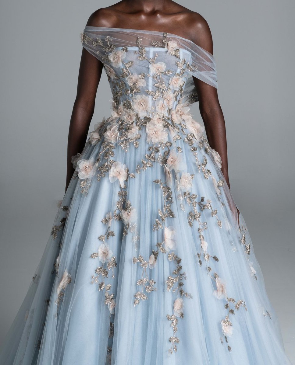 FashionweekNYC's tweet photo. Exquisite Details from the Paolo Sebastian Couture Spring 2020 Collection 😍😍😍 https://t.co/nHZDAs1Dav