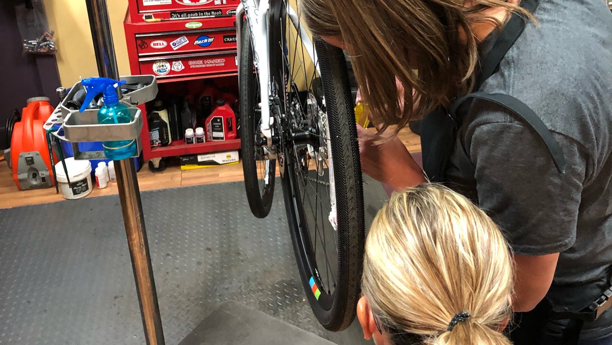 Level 2: Wenches with Wrenches and Wine. We get a close look at shifters &amp; derailleurs. Covering function, set-up &amp; adjustment. Small class size &amp; lots of hands-on. 

events.com/r/en_US/regist…

#wencheswithwrenchesandwine #wencheswhowrench #girlswhoshred #shifthappens #biketownAB