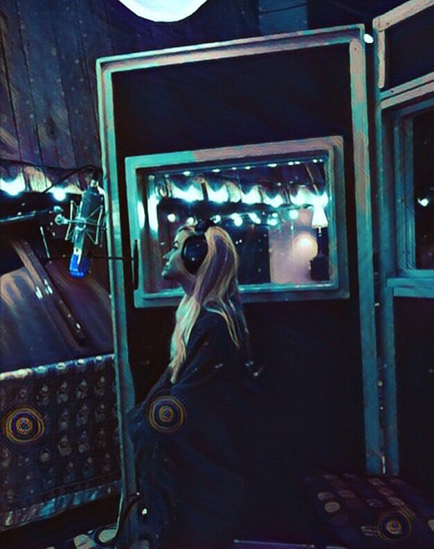 “the wind lifts my spirit
the sail starts to hear it 
and I start to wonder when I’ll see your face again.” #AnchorBelow ⋆ stream everywhere now: ffm.to/8o3aw0b 

#newmusic #playlist #song #singersongwriter #music #indiemusic <a href="/AppleMusic/">Apple Music</a> #newmusicdaily