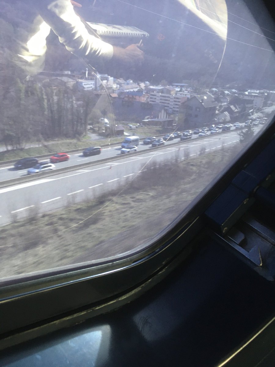 Les vacances à la neige ? En #Train  où en voiture , la question ne se pose pas ! #SNCF