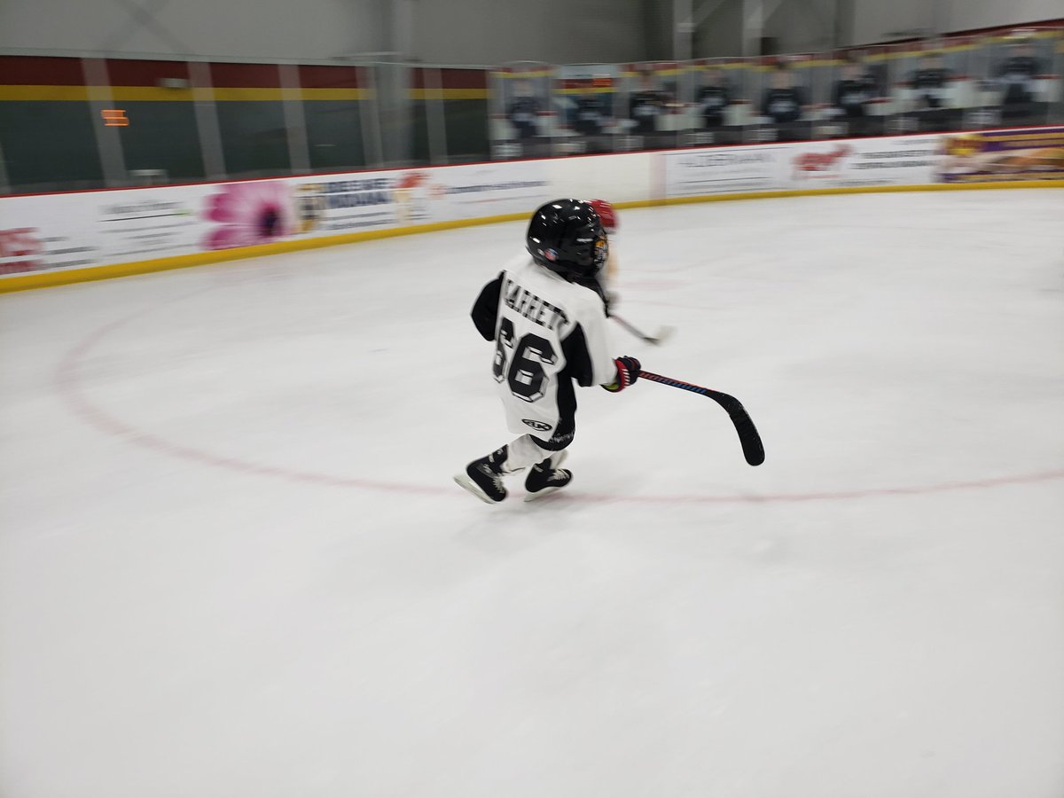 3yearoldskater's tweet image. #GameDay #MiniMite #MiniMiteLife #3v3 #HappyPlace @iyhajrfuel