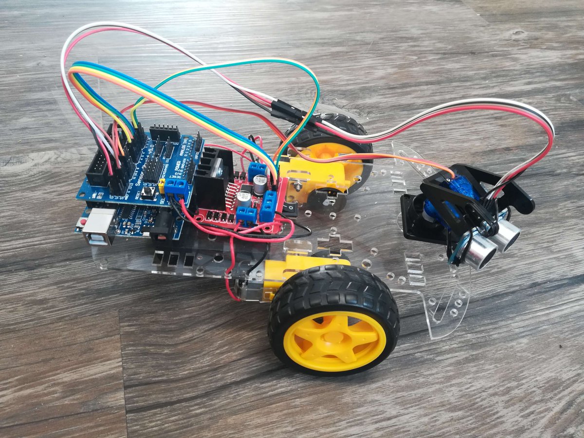 RobotsBench's tweet image. Just did a quick writeup about my experience with the Geekcreit autonomous robot kit from @banggood, had loads of fun building it!
robotsbench.com/building-the-g…