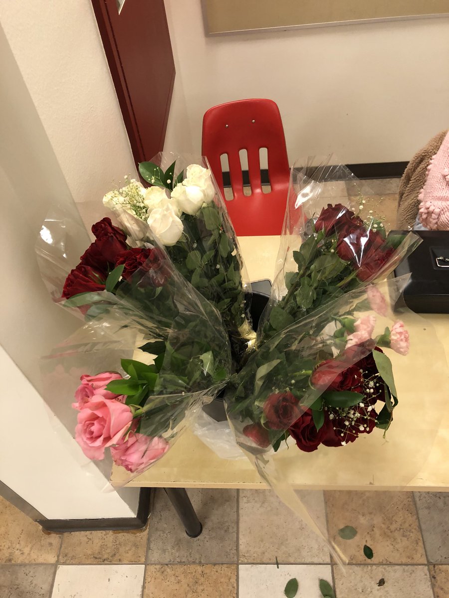 ureginaess's tweet photo. Thank you to all of those who came out to buy flowers - we sold out! 

Special thanks to to @CampionCSU for partnering with us to bring this event to life. 

#UofRESS https://t.co/tWzOV9Rw7d