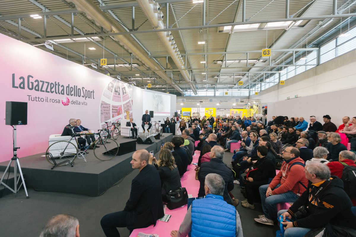 CosmoBike Show tweet media