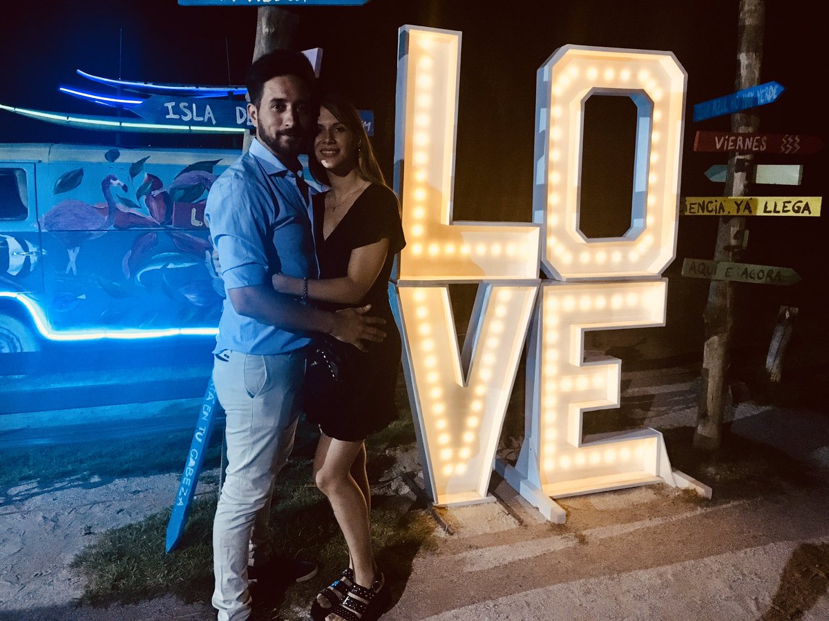 FlorLadaga's tweet photo. Mi Cita ❤️ San Valentín❤️ https://t.co/RLGaDwaEGb