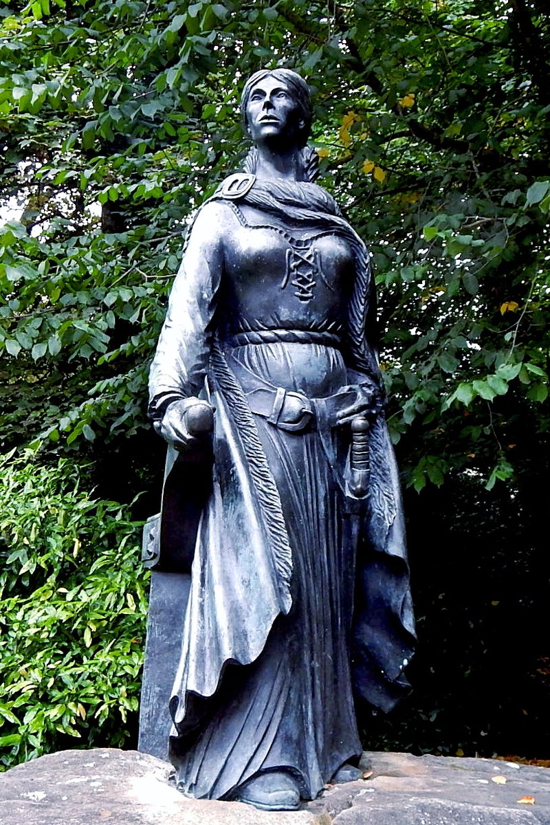 Granuaile. Clan leader & Sea captain. c 1530-c 1603. Short hair so she could go to sea! Toll on ships coming into Galway harbour & became known as Pirate Queen of Connacht! Eng governor took her son & land. Appealed to Elizabeth I in person; was so impressed she got them back!