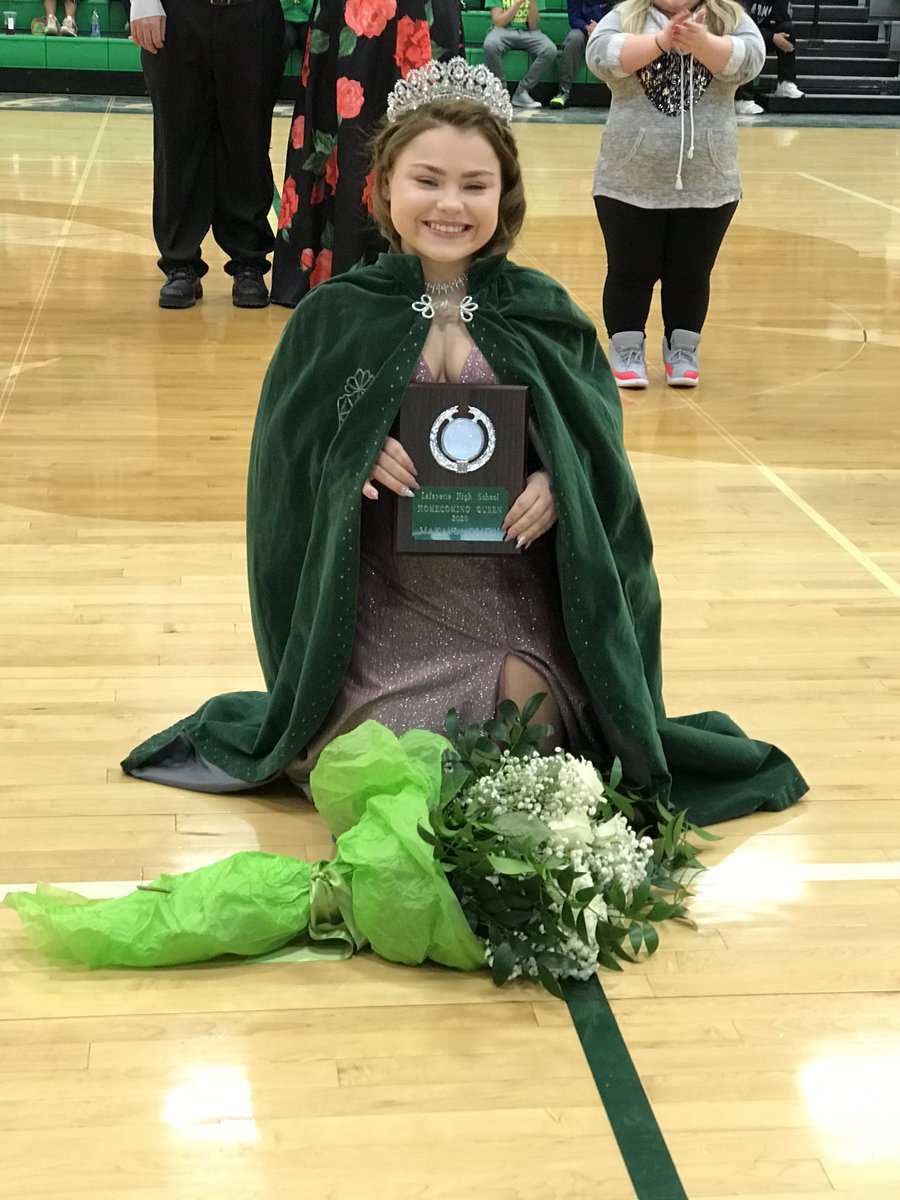 IrishSTUCool's tweet photo. We crowned the 2020 Winter Shamrock King Brian Estes and Queen MaKayla Tovey last night. Congrats to all! https://t.co/jse97VS9Vs