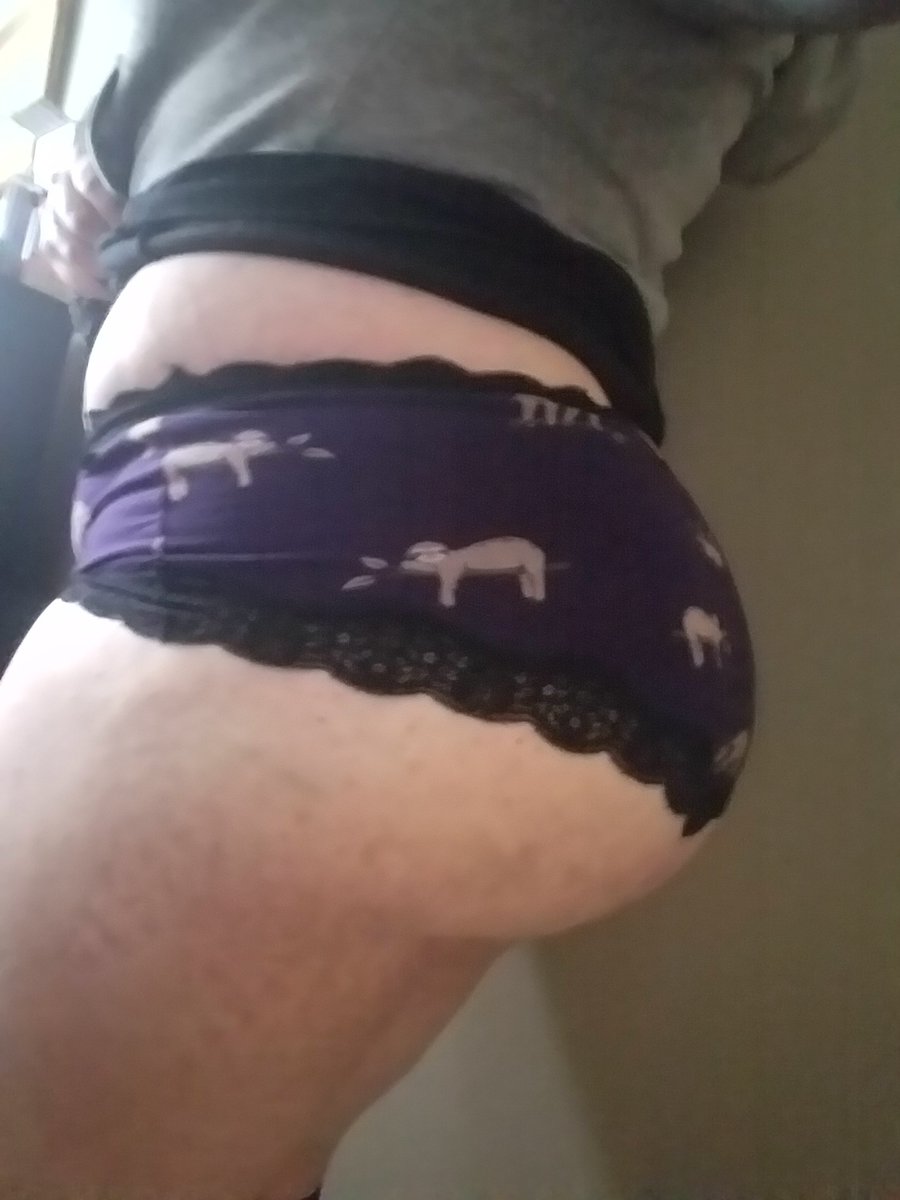 Just realized I'm wearing appropriate undies as I procrastinate prepping for my d&amp;d session... 🦥