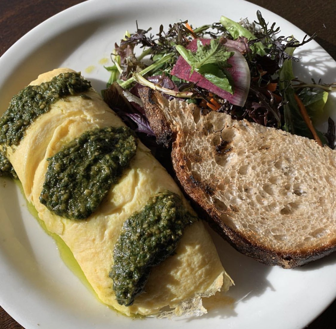 MrktProvisions's tweet photo. #caprese #omelette at #marketprovisions #brunchtime #sunnyday #patioweather #bottomlessmimosas $8 https://t.co/ZKiMonhhiF