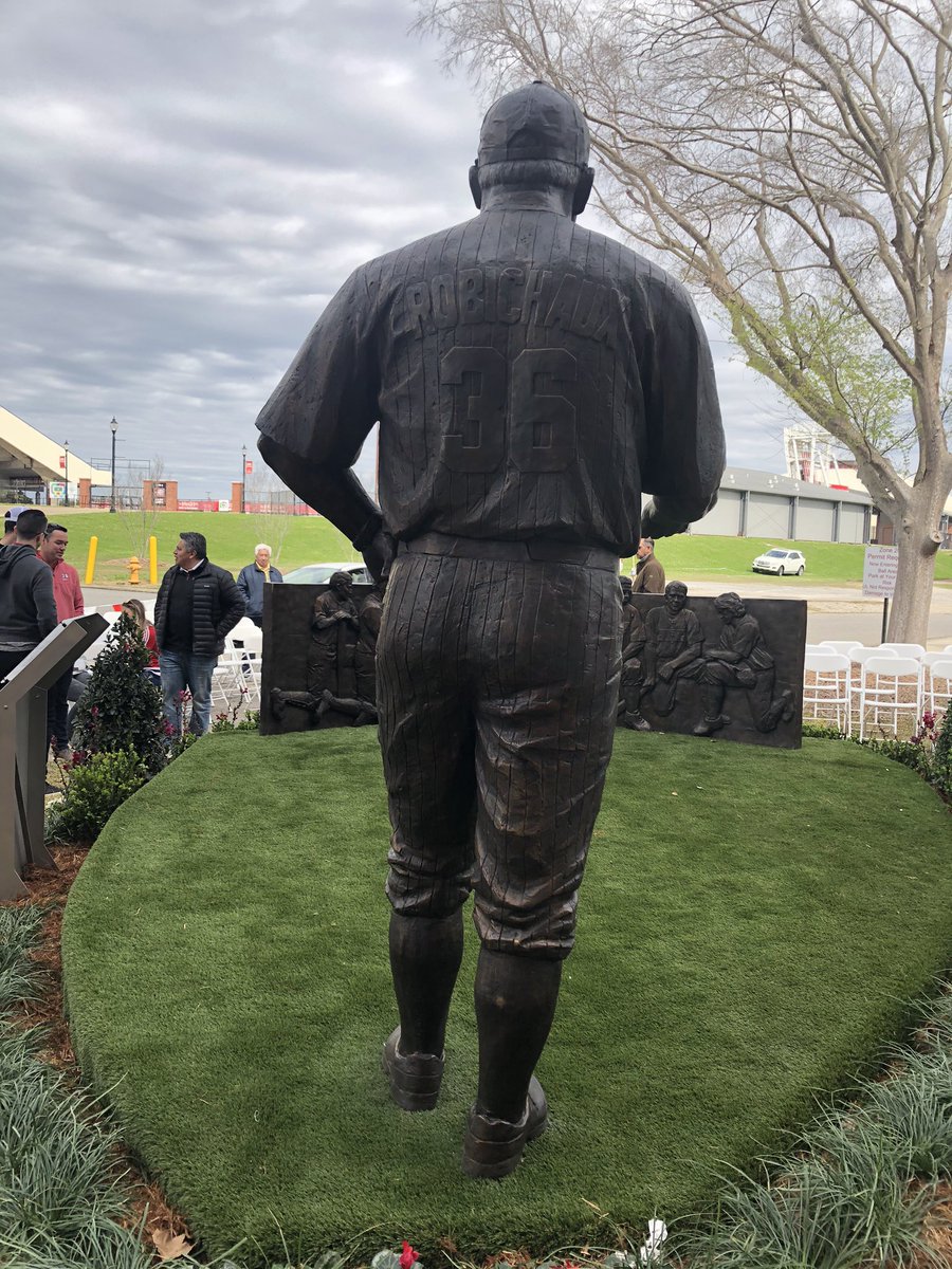 1033theGOAT's tweet photo. #36Forever #Robe36 https://t.co/QueBgzOiKY