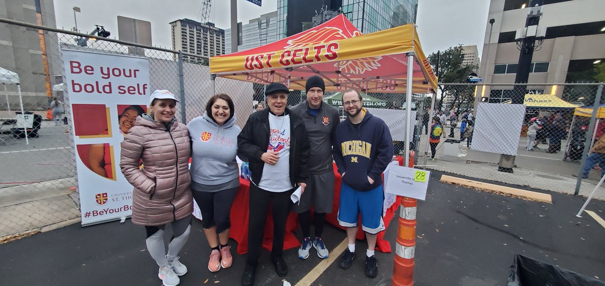 NursingAtUST's tweet photo. It was a great morning for a 5k run/walk for Catholic Education! We even got to see Cardinal DiNardo and Lenny! 🙏🏼🦁😃
#USTHouston #CeltNation
#Steps4Students https://t.co/mkhYqalCES