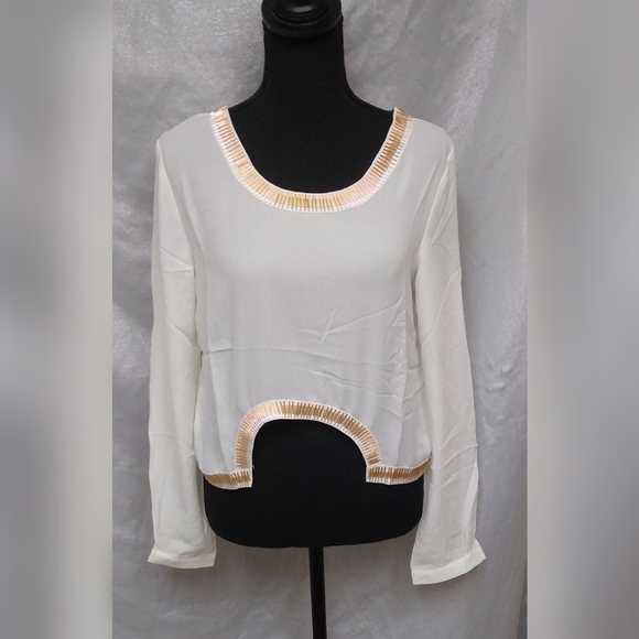 So good I had to share! Check out all the items I'm loving on @Poshmarkapp #poshmark #fashion #style<a href="/tag/fashion"class="tags"><span>#fashion</span></a><a href="/tag/venezia"class="tags"><span>#venezia</span></a><a href="/tag/shopmycloset"class="tags"><span>#shopmycloset</span></a><a href="/tag/style"class="tags"><span>#style</span></a><a href="/tag/poshm"class="tags"><span>#poshm</span></a>