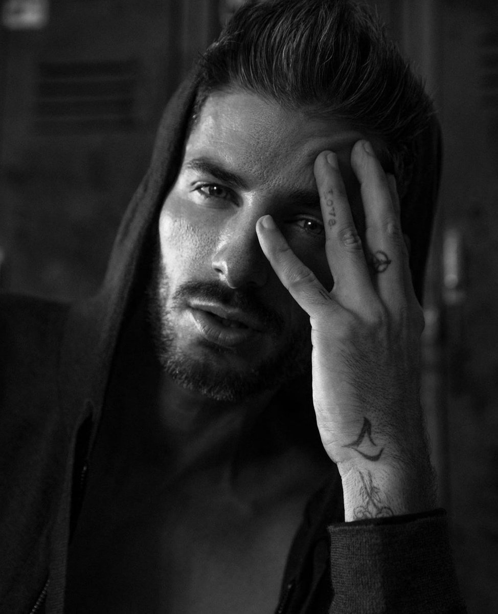 ¥ Kai Palakiko.
¥ Beta to The Crimson Claws Pack.
¥ Private Investigator.
¥ Surfer.
¥ Stubborn and StrongHeaded.
¥ SL's and Banter's.
¥ NSFW - Triggers - Strong Language.
¥ All Eyes On Her.