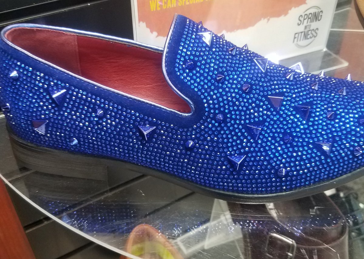 SMichelle1978's tweet image. When you gotta fight Jean Claude Van Damme at the prom 
#whatthehellisthis