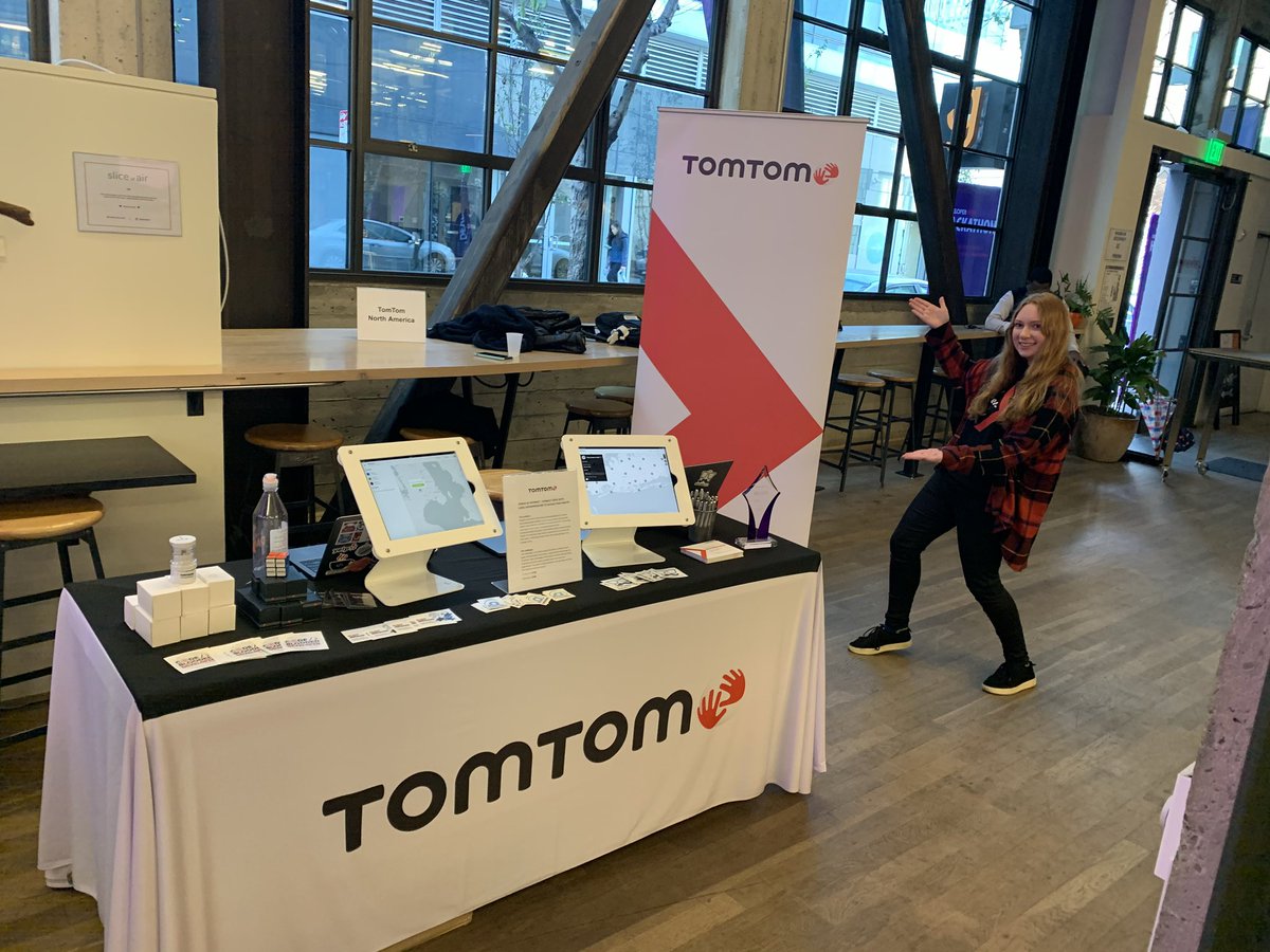 ovahsen's tweet image. The @DeveloperWeek Hackathon is about to start!!