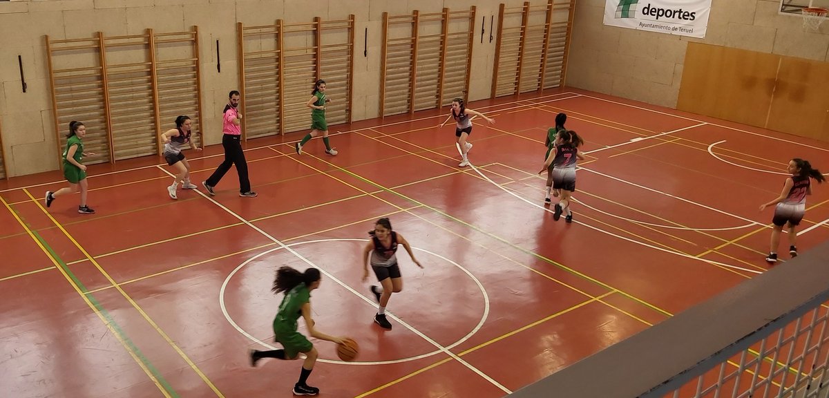 CBUtebo's tweet photo. Nueva victoria de las chicas cadetes en Teruel por 46-55. Ha sido un partido muy disputado que no se ha decidido hasta el último cuarto. https://t.co/ECfwPftuAr