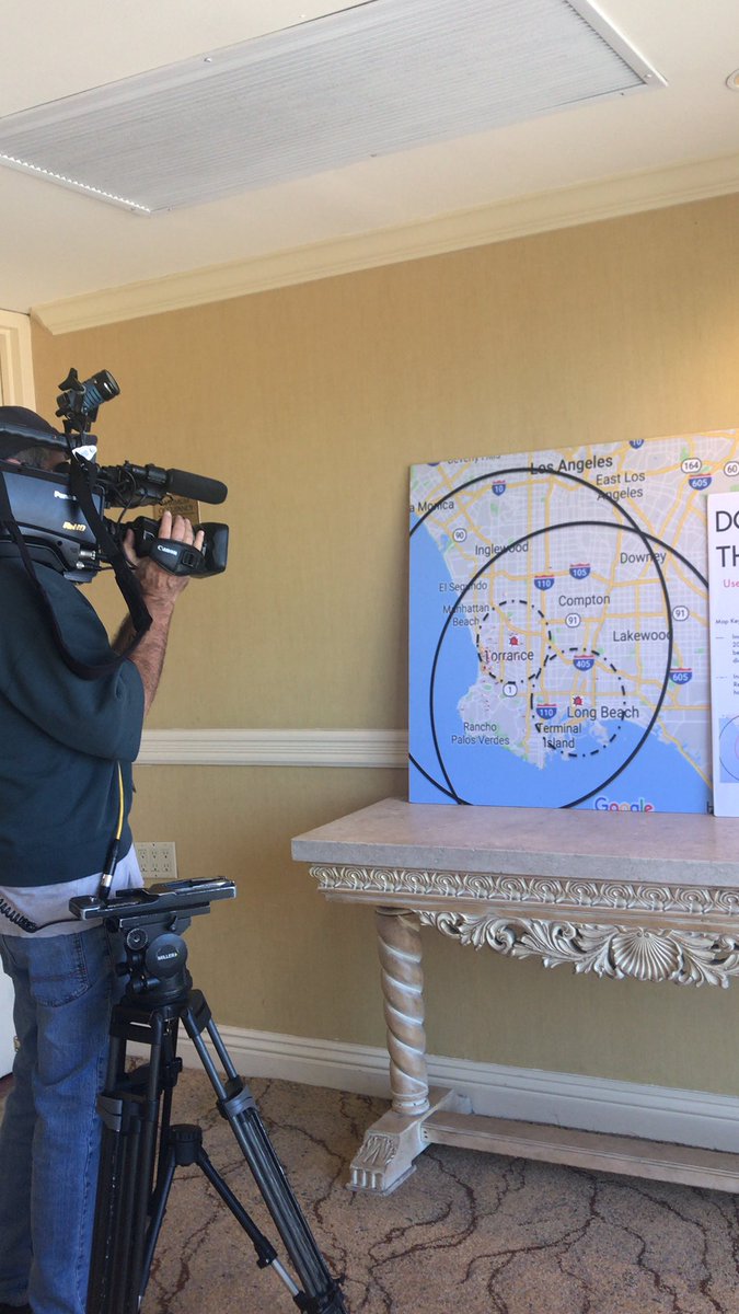 TraaNow's tweet image. Kill map, with yellow pins for schools and red pins for attendees